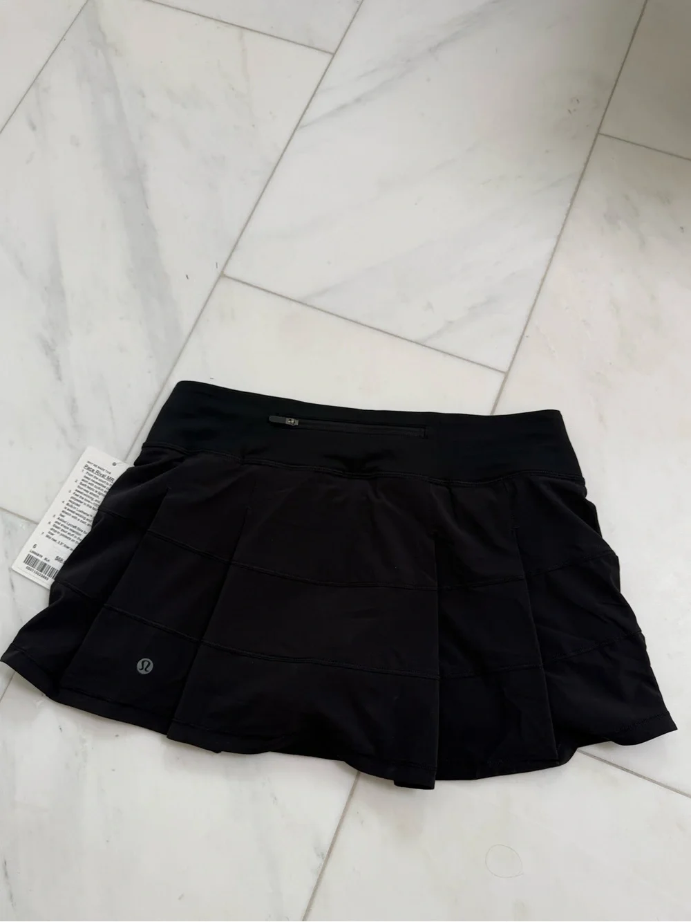Lululemon BNWT Black Pace Rival MR skirt Size 6 BNWT